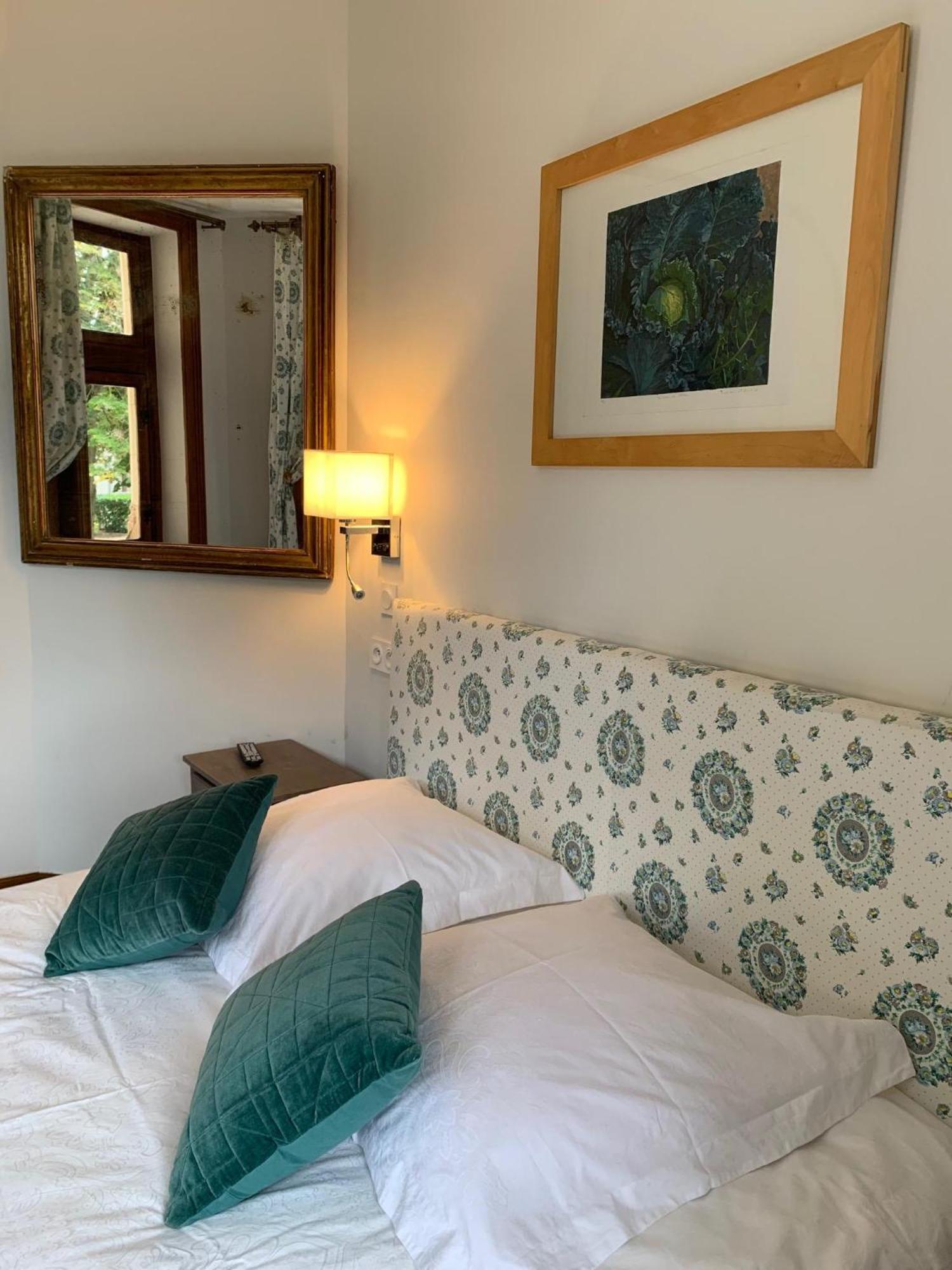 L'Abeaupiniere Bed & Breakfast Reboursin Oda fotoğraf
